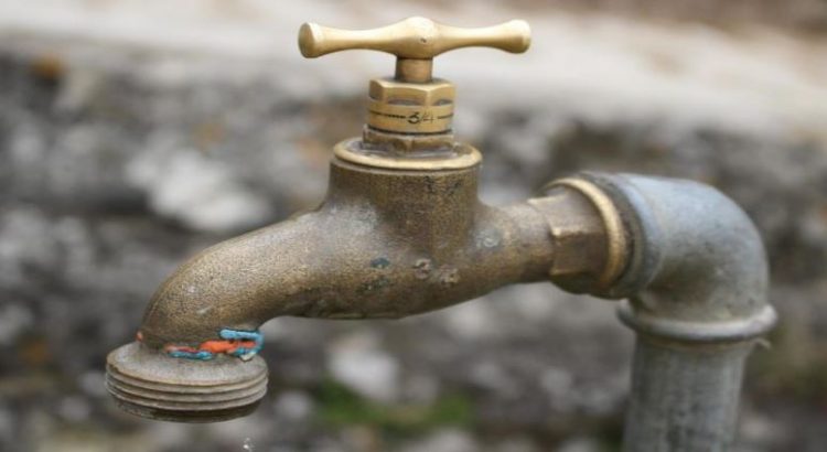Cortes de agua y baja presión en cuatro municipios de Nuevo León