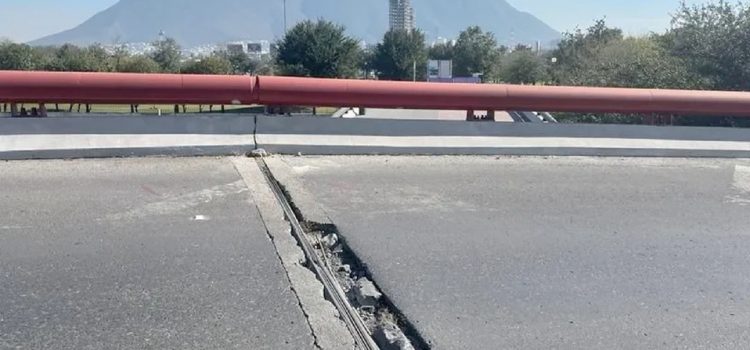 Anuncia cierres en 16 pasos a desnivel por reparación en Monterrey