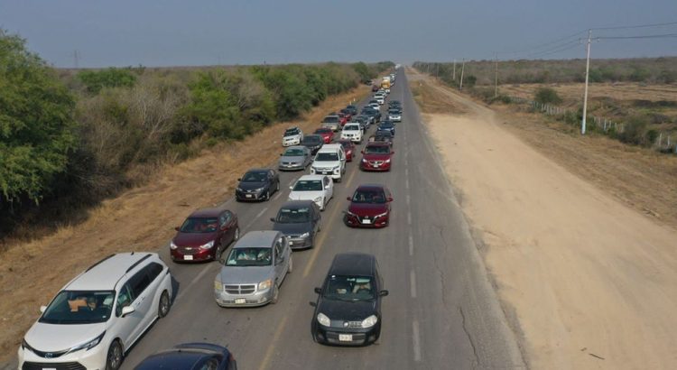 Terminan las vacaciones, y se registran largas filas en carretera Victoria-Monterrey