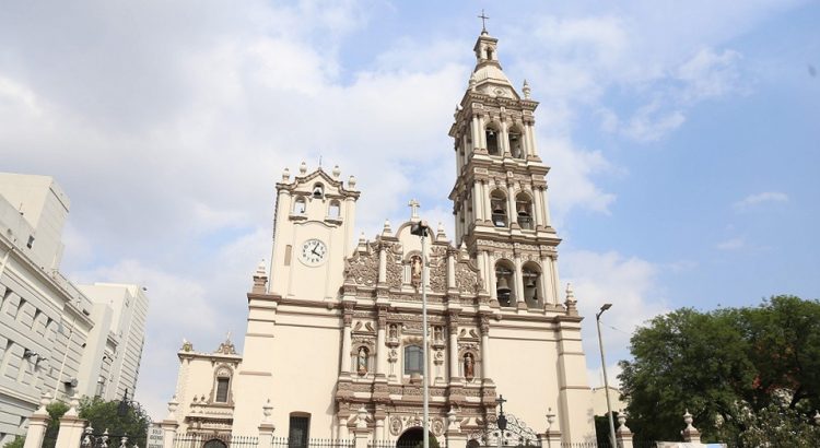 Anuncian horarios de oficios en Semana Santa: Catedral de Monterrey