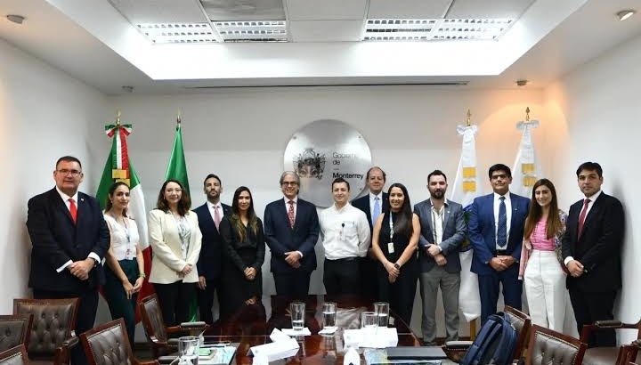 Alcalde de Monterrey se reúne con los embajadores de Chile y Brasil