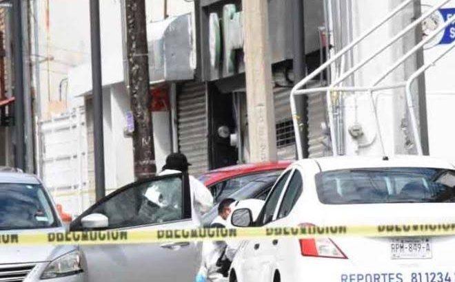 Balacera en bar de Monterrey, deja 2 muertos
