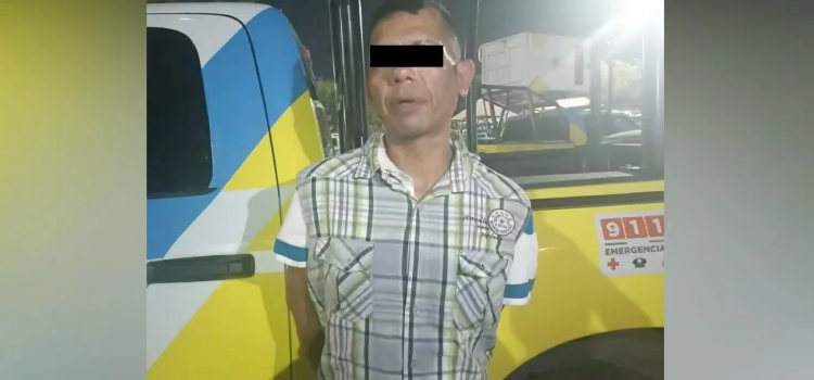 Capturan a hombre por atacar con machete y amenazar de muerte a Policía de Monterrey