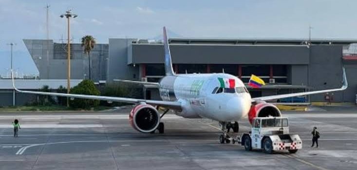 Inauguran vuelo directo de Monterrey hasta Bogotá