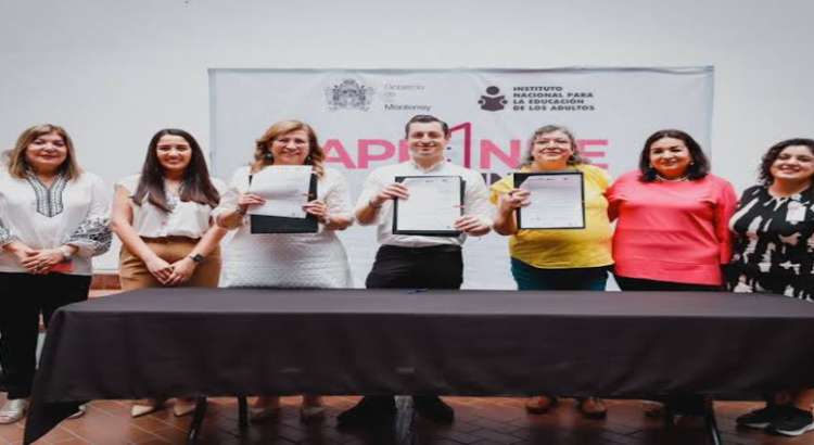 Monterrey firma convenio para otorgar educación a los adultos mayores