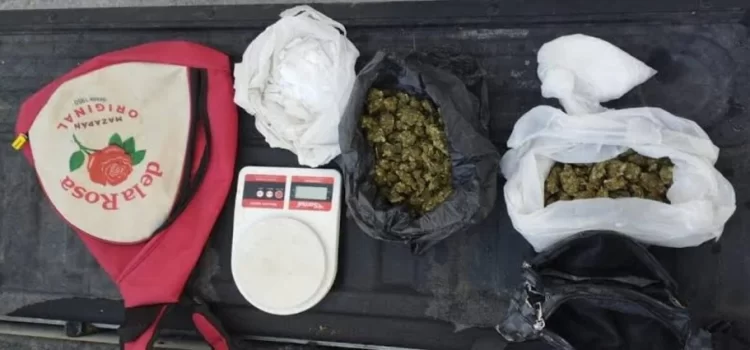 Capturan a 2 hombres con medio kilo de droga en Monterrey
