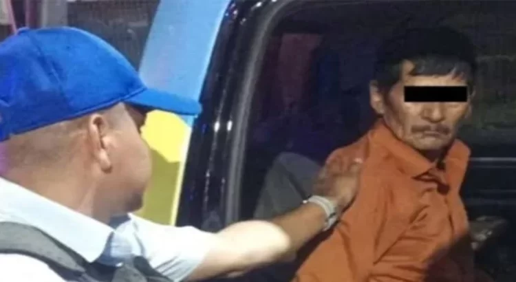 Hombre de la tercera edad abusó de joven en un autobús de Monterrey