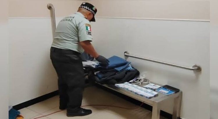 Capturan a hombre en el Aeropuerto de Monterrey con más de medio millón de pesos