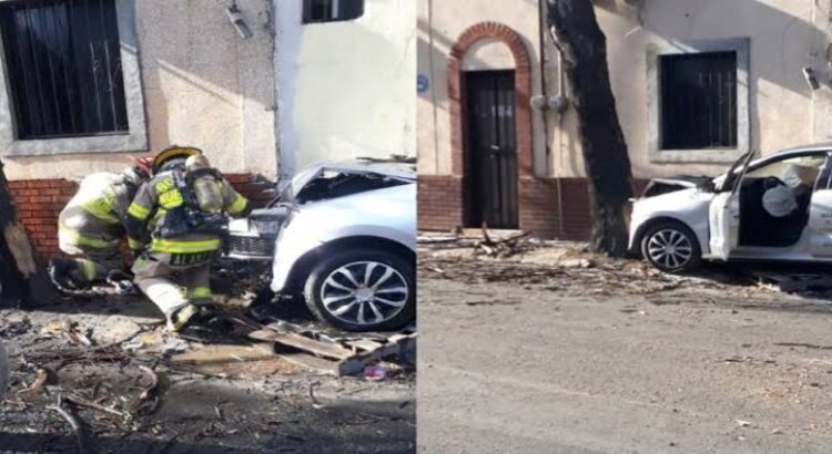 Choque de auto provoca fuga de gas en Monterrey