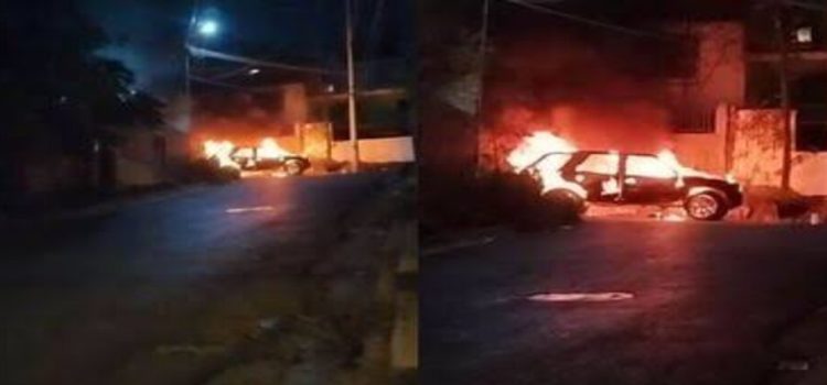 Se incendia camioneta abandonada en Monterrey