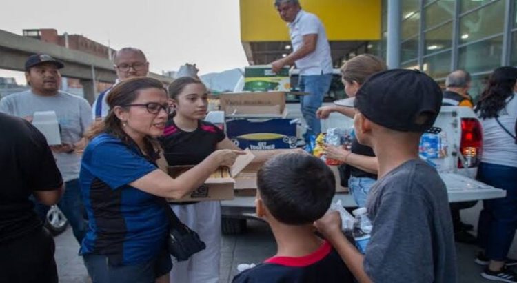 Gobierno de Nuevo León continúa apoyando a migrantes