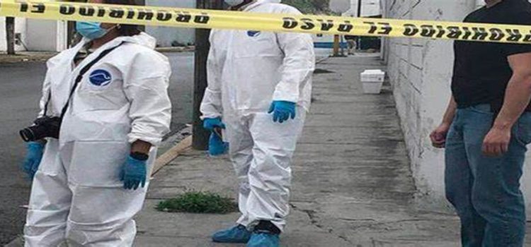 Localizan restos humanos de dos personas en hieleras en San Nicolás, Monterrey