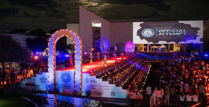 Monterrey obtiene Récord Guinness por el Altar de Muertos más grande del mundo