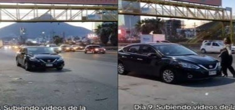 Captan a mujer estacionándose a mitad de la avenida en Monterrey
