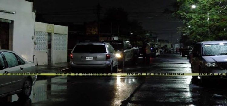 Asesinan a mujer al interior de casa en Monterrey