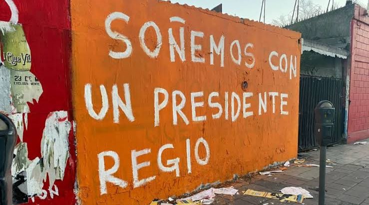 Pintan bardas en apoyo a Samuel García en calles de Monterrey