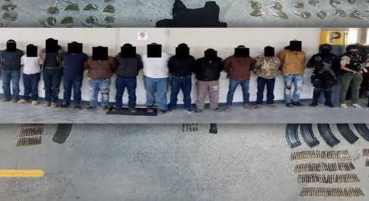 Detienen a 15 hombres ligados a enfrentamiento contra Fuerza Civil en Nuevo León