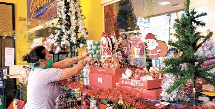 Gobierno de Monterrey otorgará permisos para venta navideña en la vía pública