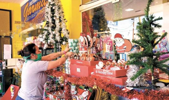 Gobierno de Monterrey otorgará permisos para venta navideña en la vía pública