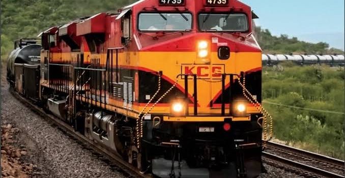 Nuevo León construirá tren de pasajeros en Monterrey paralelo a ruta de KCS