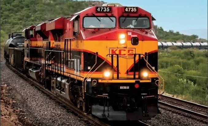 Nuevo León construirá tren de pasajeros en Monterrey paralelo a ruta de KCS