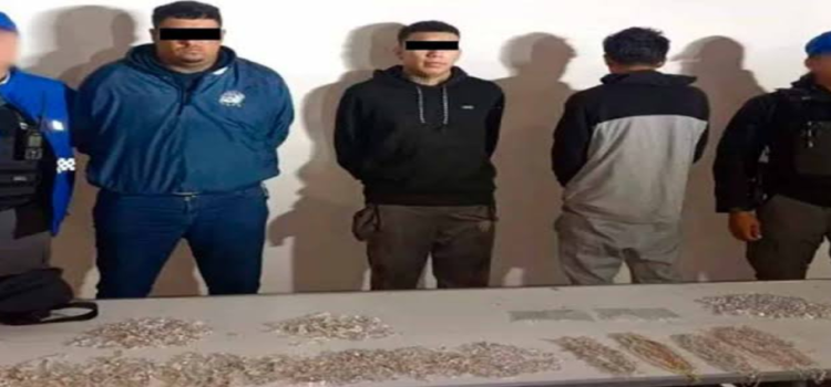 Capturan a sujetos que robaron 700 mil pesos en joyería en Monterrey