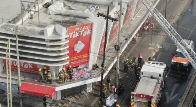 Se incendia plaza TikTok en Monterrey