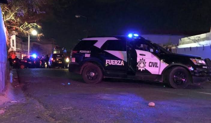 Balacera deja un muerto y varios vehículos dañados en colonia Fomerrey 35 en Monterrey