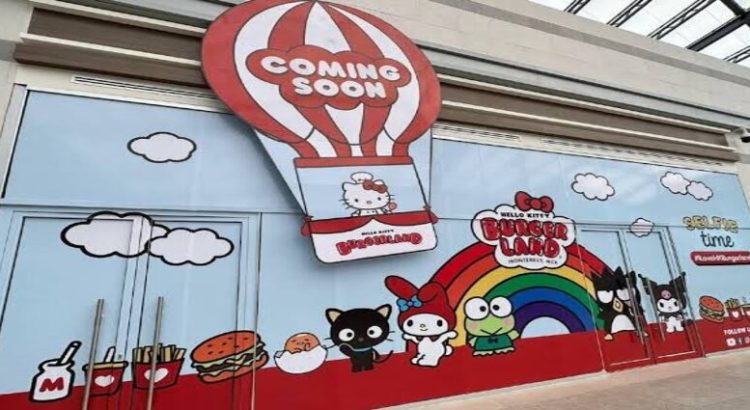 Mujer de Monterrey visita Hello Kitty Burgerland y sale decepcionada