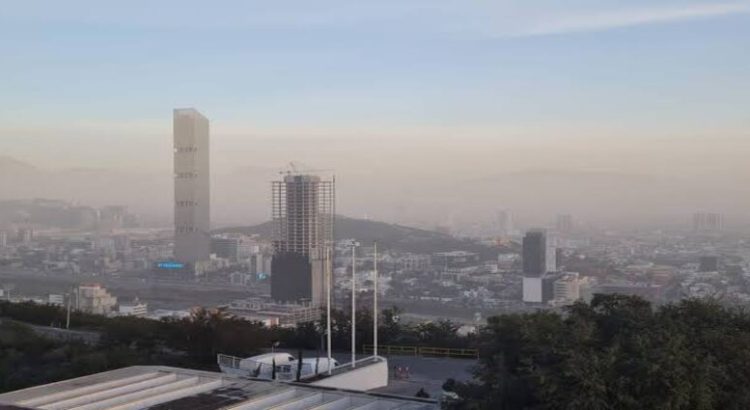 Mantiene Monterrey calidad del aire mayormente mala