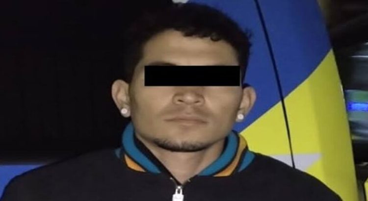 Detienen a joven venezolano tras ser sorprendido con 22 bolsas de mariguana en Nuevo León