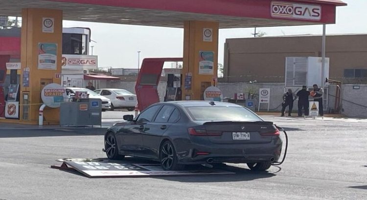 Matan a hombre mientras cargaba gasolina en San Nicolás, Nuevo León