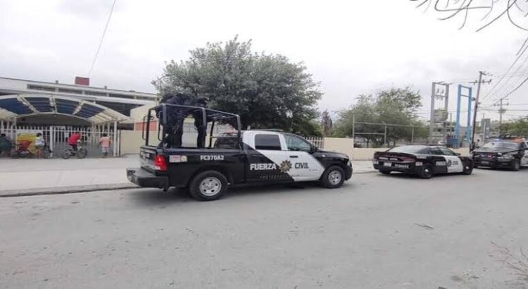 Estudiante es sorprendido con pistola de postas dentro de secundaria en Monterrey
