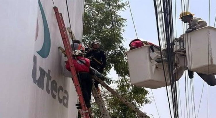 Hombre sufre descarga eléctrica de 13 mil voltios cuando pintaba un negocio en Monterrey