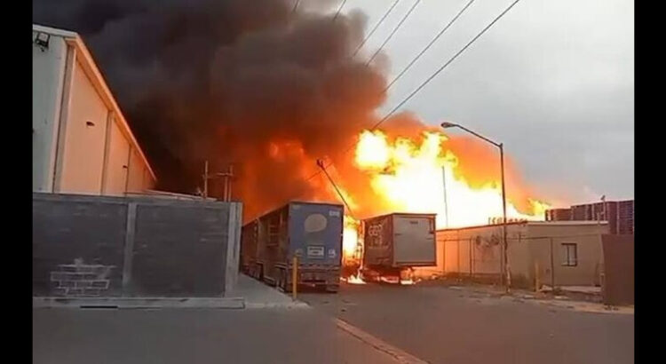 Incendio en Parque Industrial Monterrey en Apodaca, NL