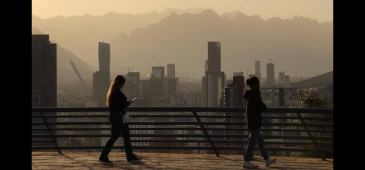 Predomina mala calidad del aire en Monterrey