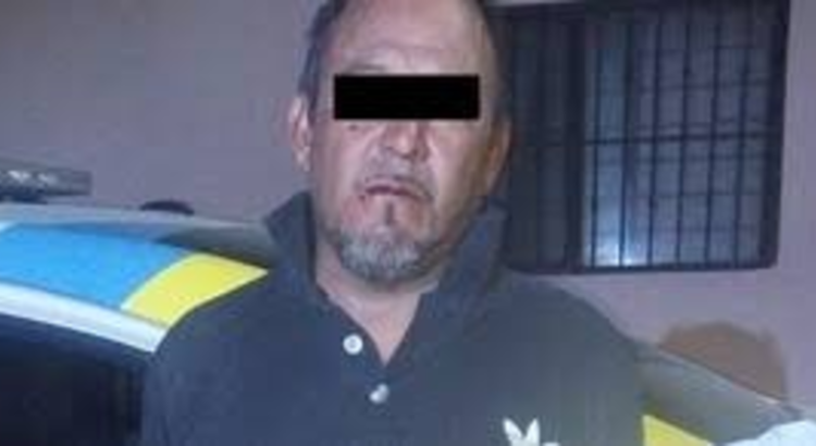 Hombre amenaza con atacar a su mamá con un desarmador en Monterrey