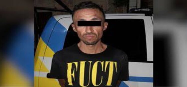 Detienen a hombre por presuntamente agredir a su esposa en Monterrey