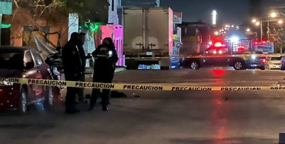 Matan a un joven y hieren a otros 3 tras ser atacados a balazos en un domicilio en Monterrey