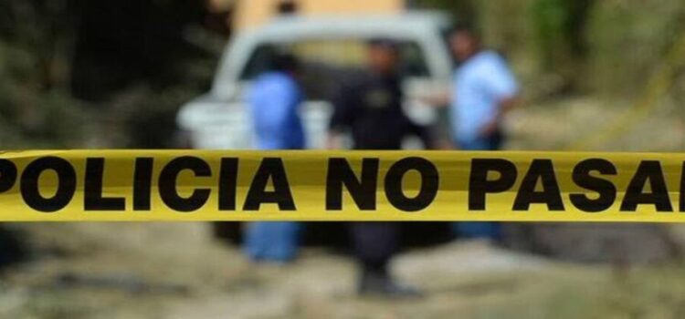 Localizan 4 cuerpos dentro de un vehículo en Monterrey