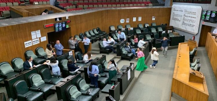 Diputados de Nuevo León admiten pérdida de tiempo por desencuentros entre bancadas en Congreso