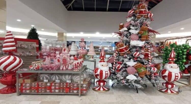 La Navidad se adelanta en Monterrey: Tiendas ya tienen a la venta artículos navideños