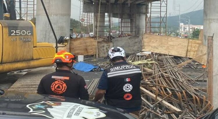 Accidente en construcción de puente deja un muerto y tres heridos, en Nuevo León