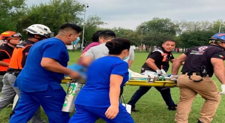 Niño de 4 años sufre heridas graves tras caer de un tobogán en Montemorelos, Nuevo León