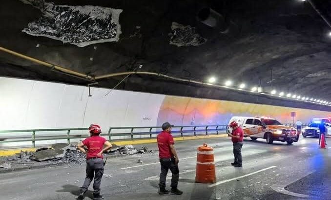 Cae concreto y cierran por completo Túnel de la Loma Larga en Monterrey