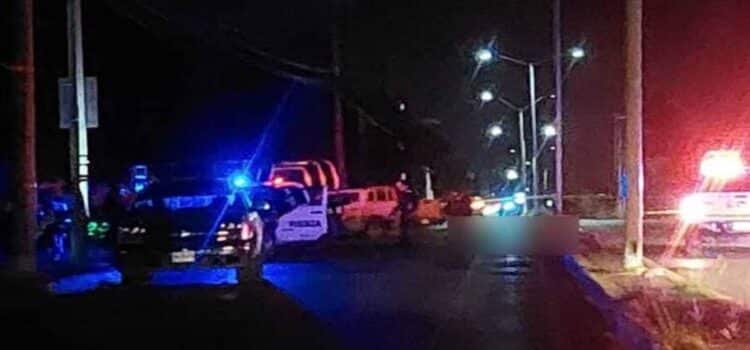 Muere menor tras chocar su motocicleta contra una camioneta en Monterrey