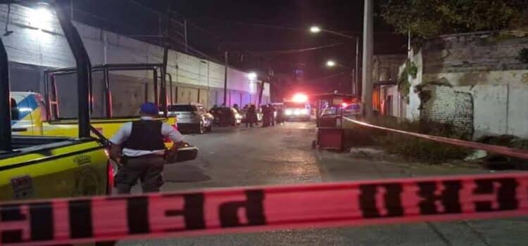 Ataque a balazos deja dos muertos y un herido en colonia Industrial en Monterrey