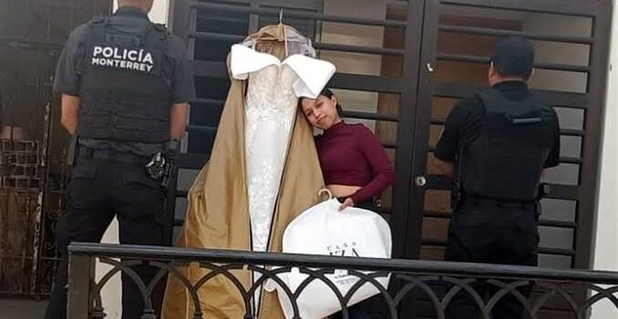 Mujer recupera su vestido de novia robado en Monterrey